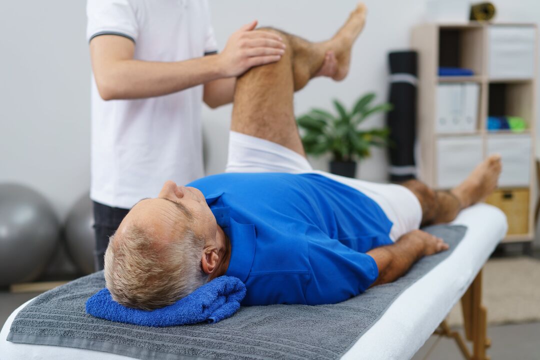масаж на коляното при артроза