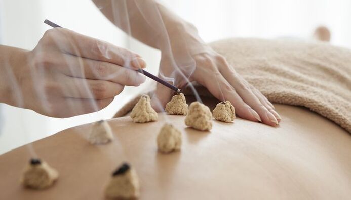 Загряване на биоактивни точки на гърба при остеохондроза